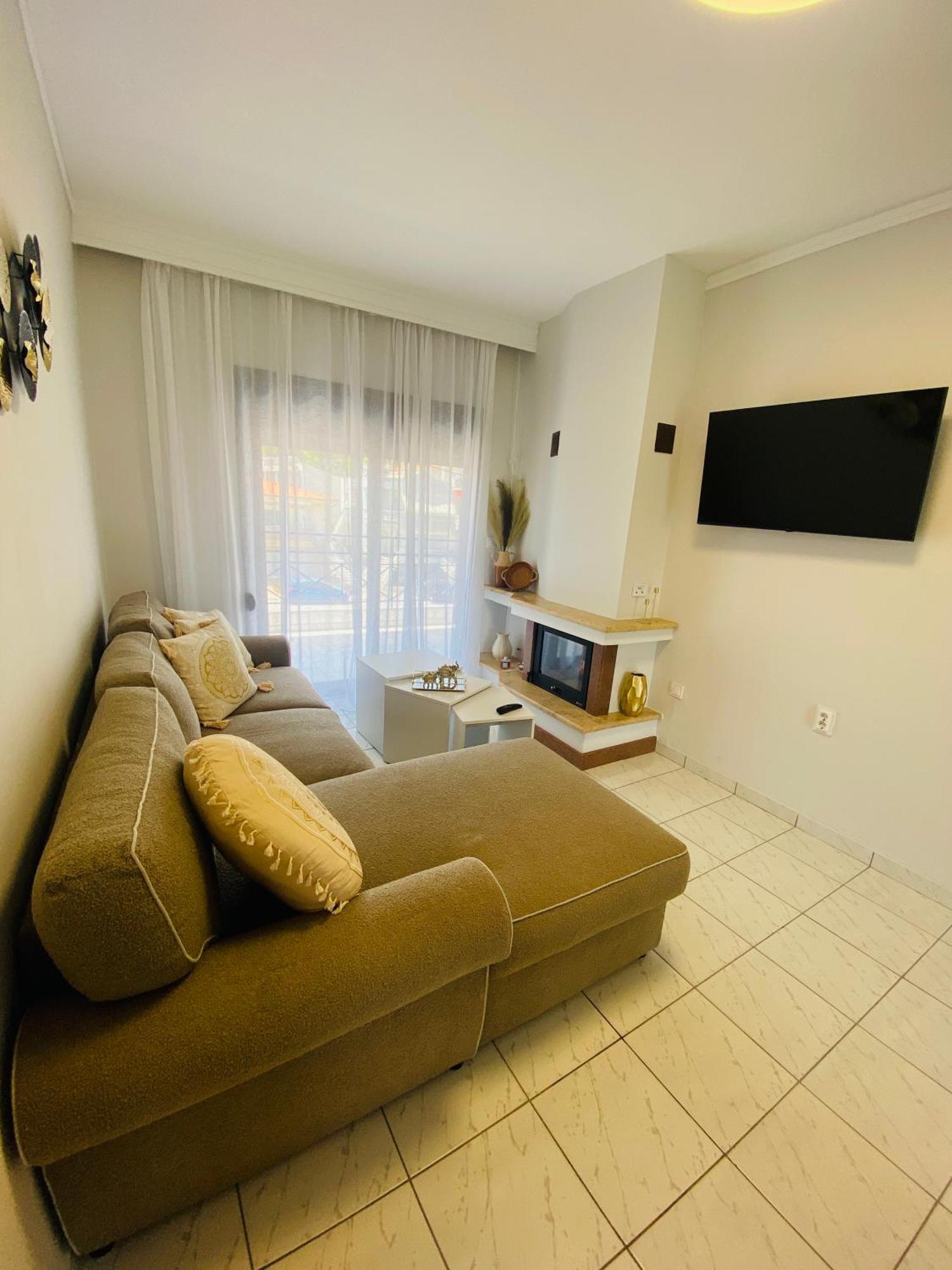 Peramore Apartment Néa Péramos Eksteriør bilde